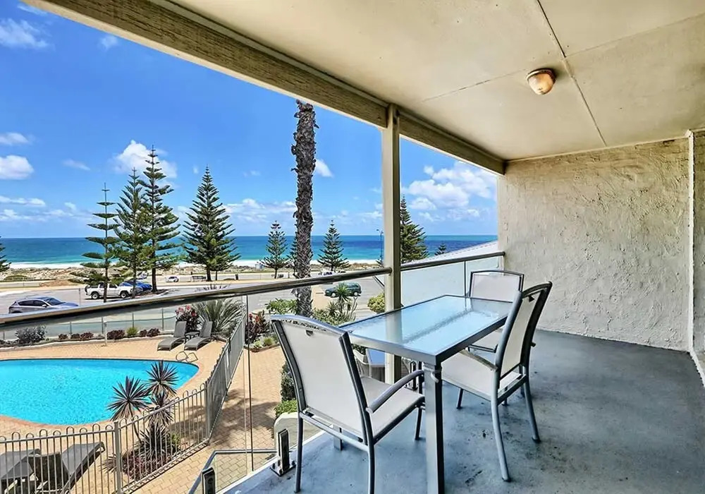 Scarborough Beach Front Resort - Shell Seven
