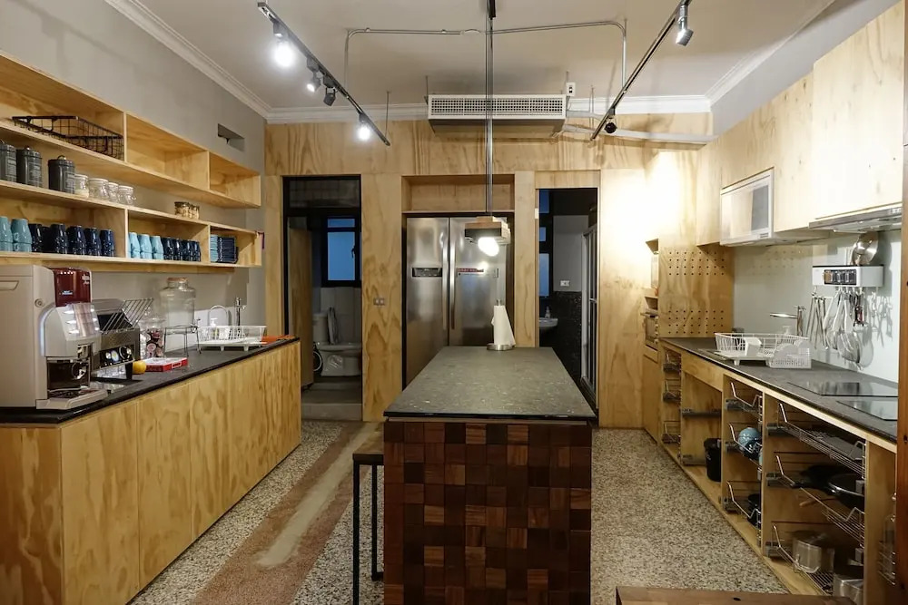 Cao Ji Book Inn Hostel