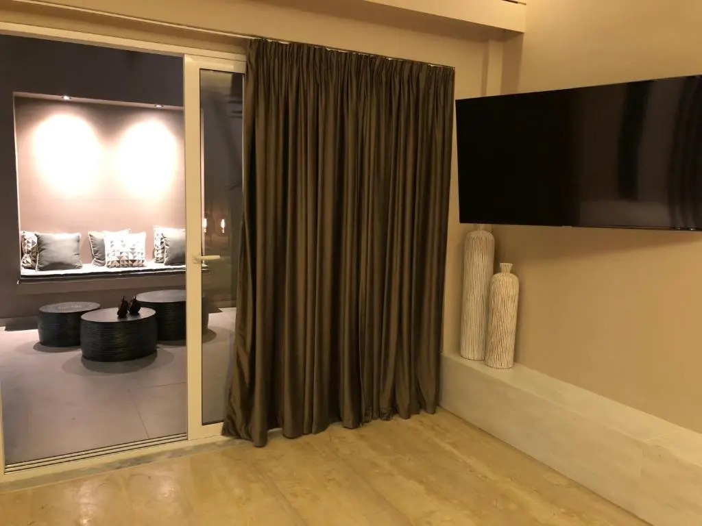 Ionian Eye Design Studios & Spa