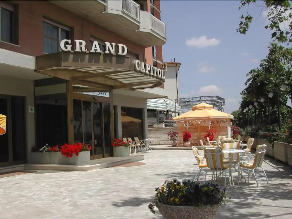 G. Hotel Capitol