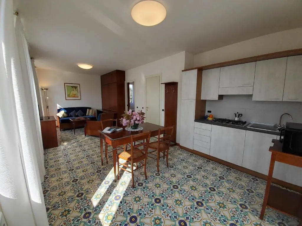 Residence LUlivo - Apartments in the city Center, with Fitness, Squash & Private Parking