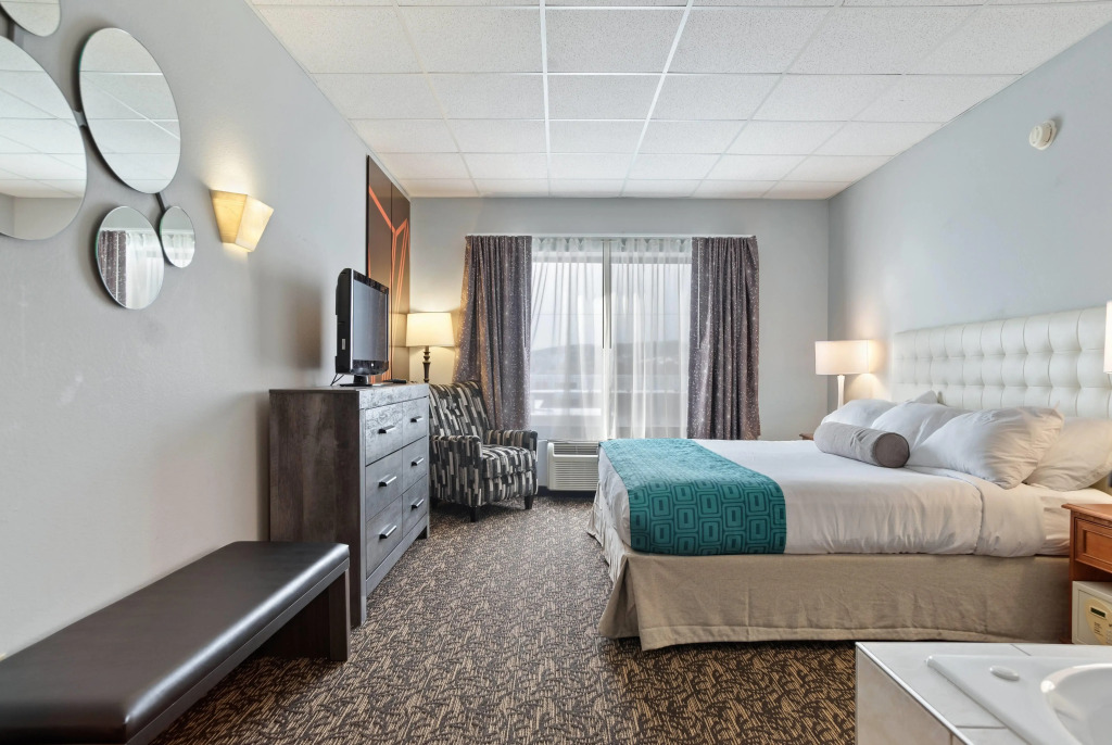 Elevation Inn & Suites, Trademark Collection by Wyndham Downtown Rapid City- Walking Distance To The Monument