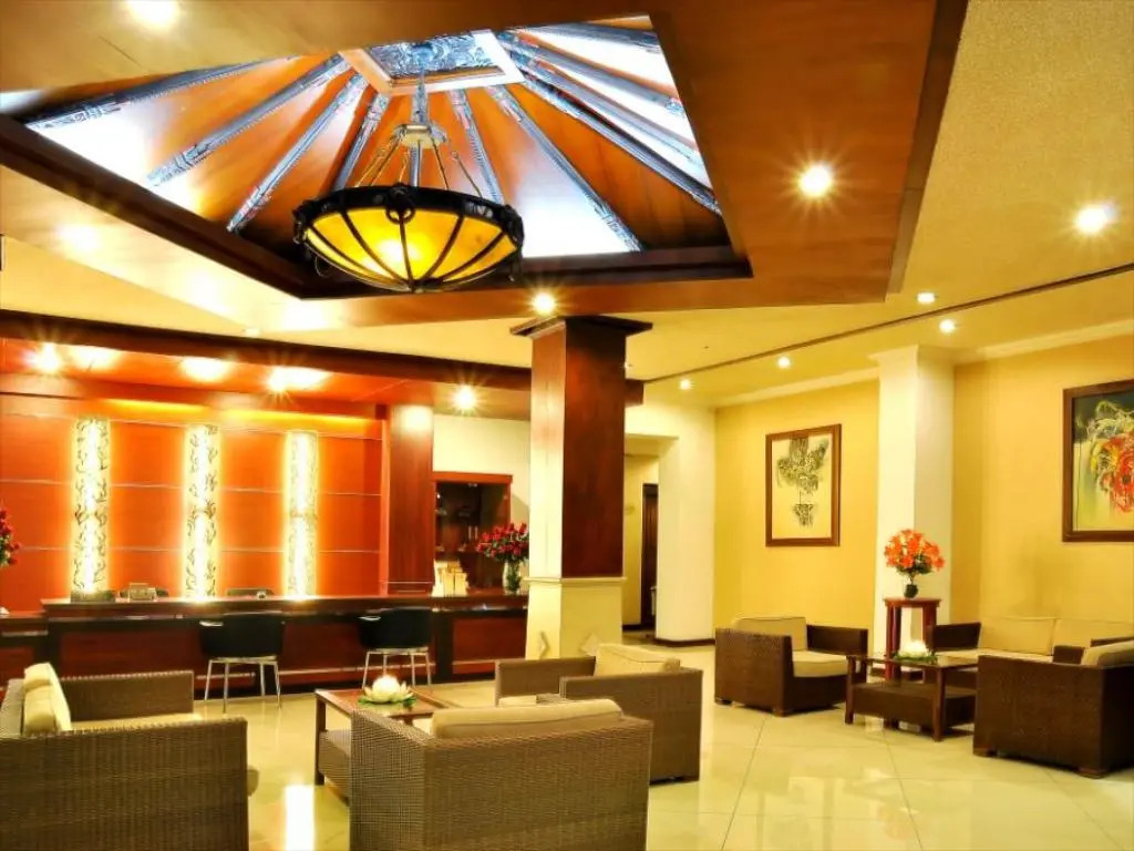 Tryas Hotel