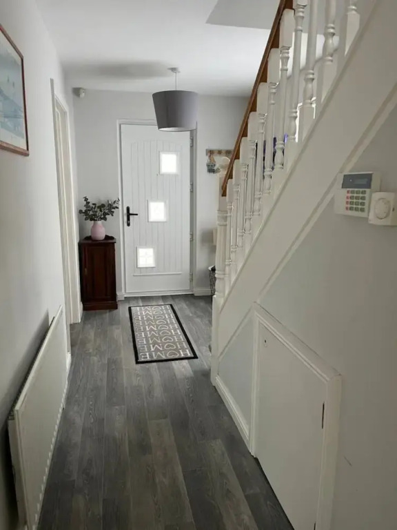 Portrush - 3 Bed - 2 Bath - Parking - Pet Friendly