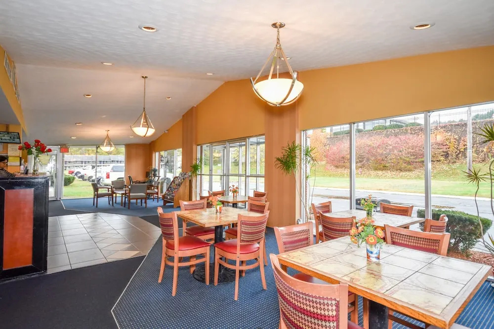 Monticello Inn- Framingham/ Boston