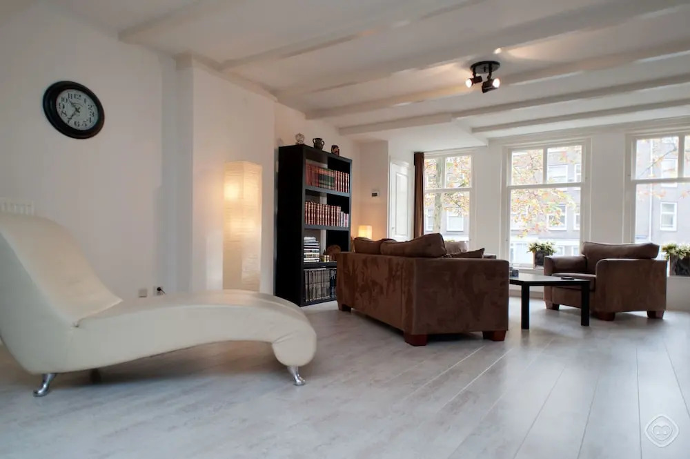 Lijnbaan Canal View Apartment