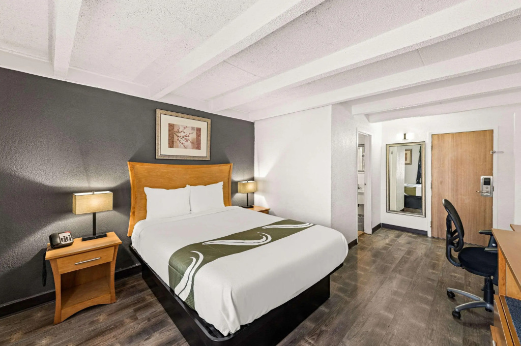 Quality Inn & Suites Council Bluffs - Omaha East