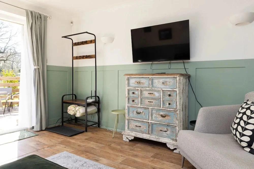 Stylish One Bed Annexe Near Marina and Beaches