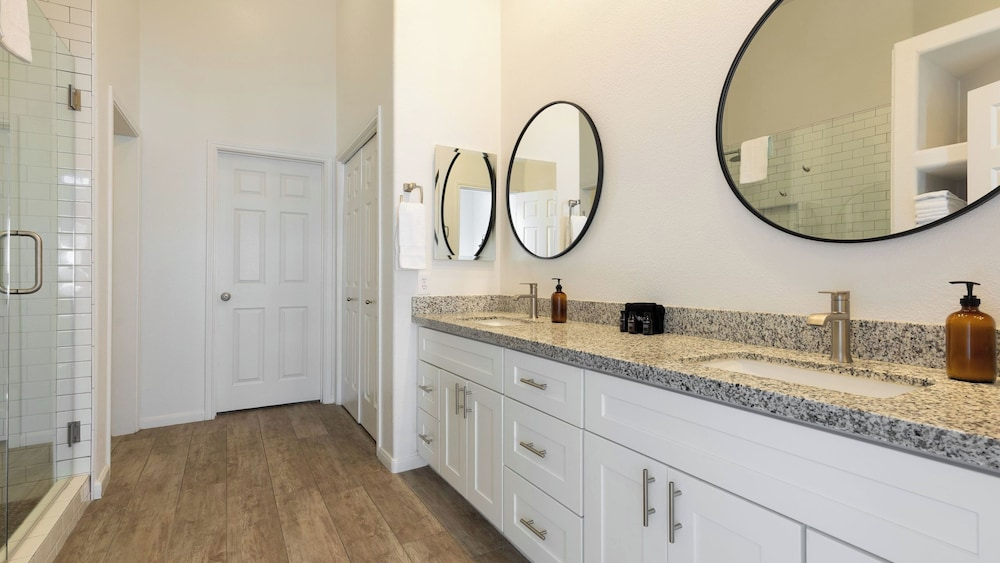 Eucalyptus by Avantstay Stunning Scottsdale Home w/ Communal Pool & Hot Tub