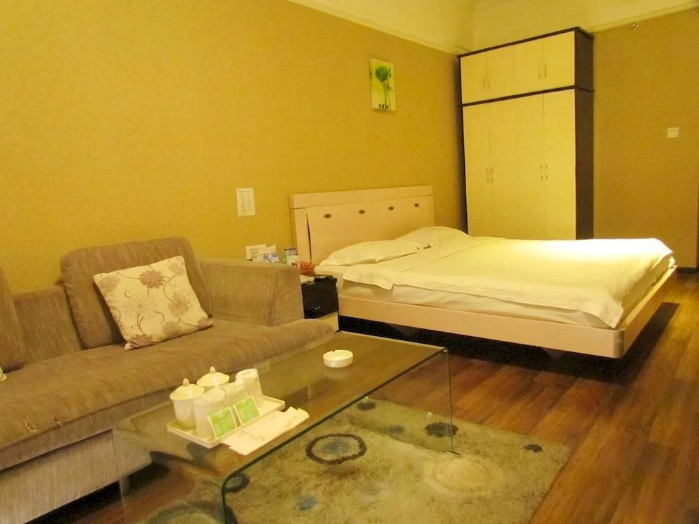 Liuzhou Pinju Hotel