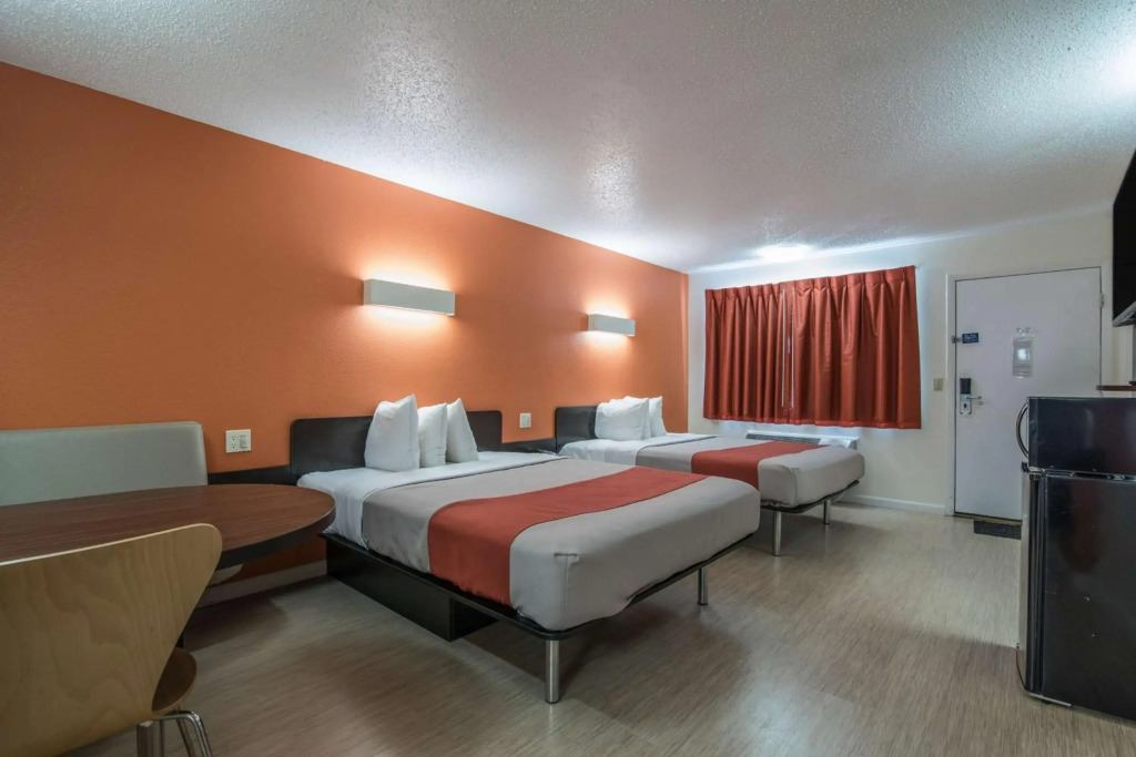 MOTEL 6 - Albany, NY - Airport