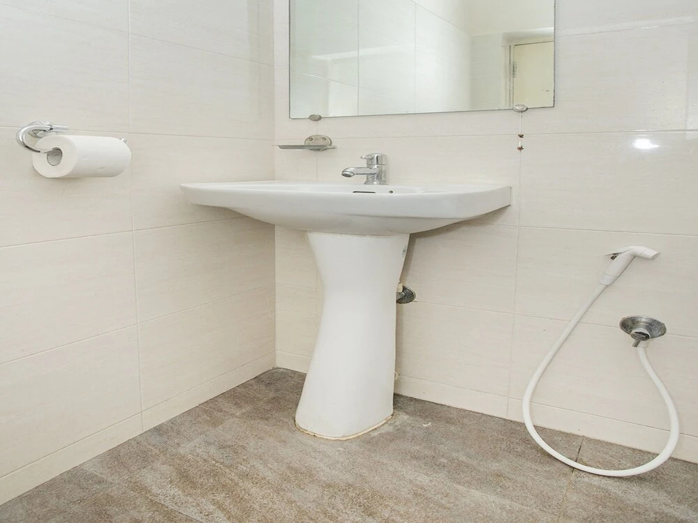 OYO 10822 Hotel Airport Comfort
