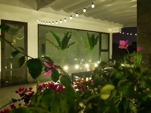 Tropical Lanterns - No.23, 445/46 Lac Long Quan, Tay Ho