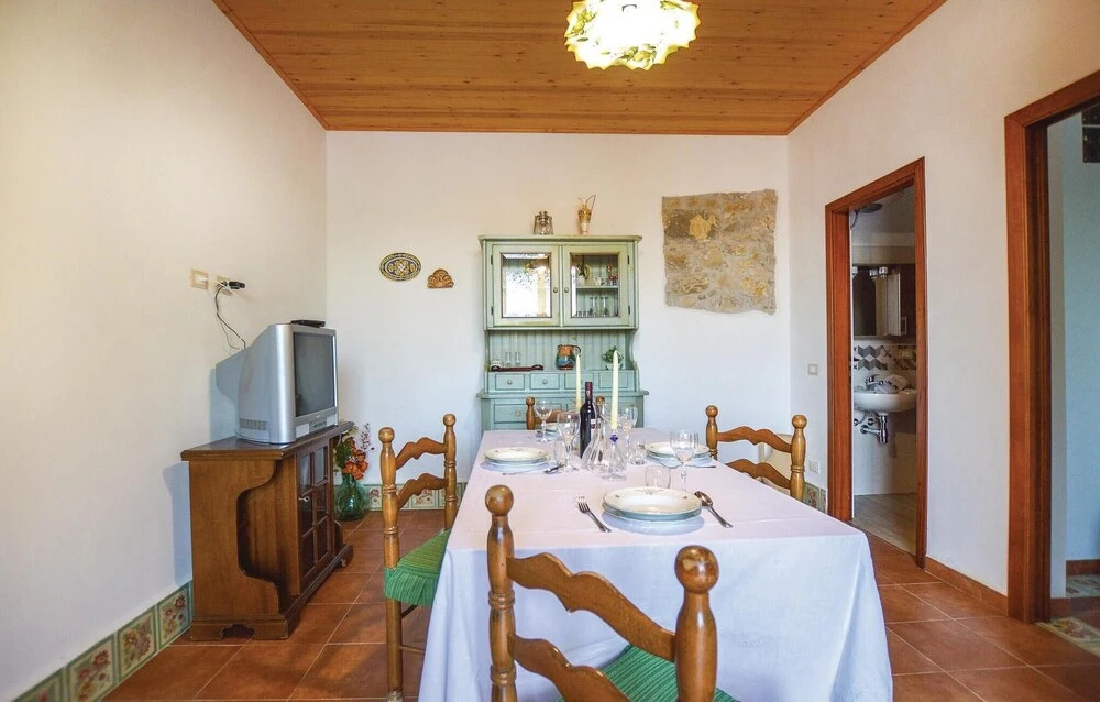 Beautiful Home in Erice With 2 Bedrooms