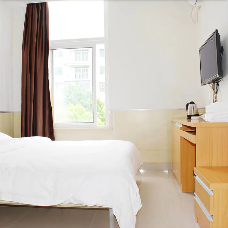 100inn Disney Airport Hotel