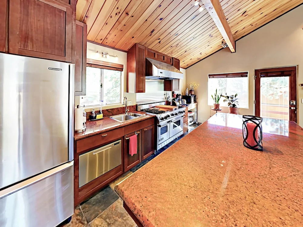 Yosemite Home 2 Bedrooms 2 Bathrooms Home