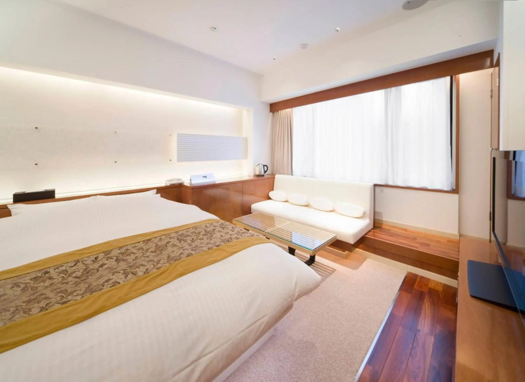 HOTEL APERTO