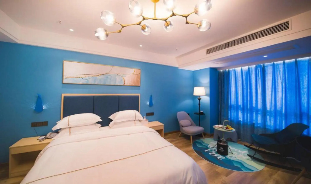 Jingmen Luolaikang Hotel (Daodao Wanda Plaza)