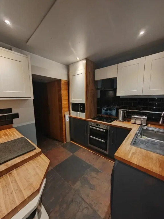 Cozy Blackpool Retreat With 3 Bedrooms