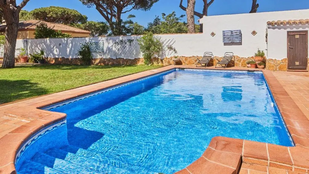 Villa Maymonis Chiclana de la Frontera by Ruralidays
