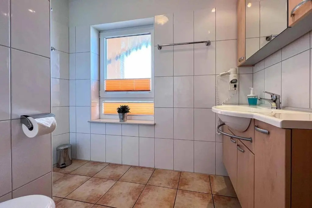 Apartes-Ferienhaus-10-in-der-Ferienanlage-Wohnpark-Weser-in-Doese