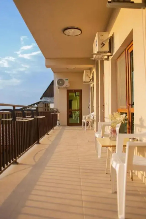 Apex rest house