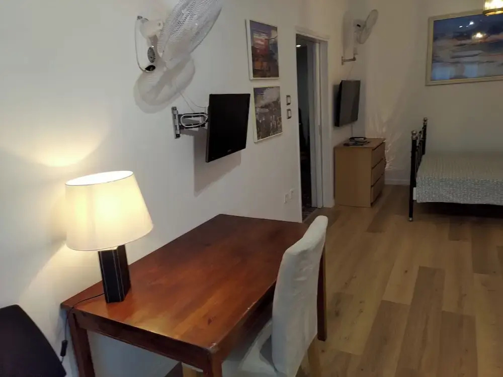 Apartment - Sleeps 5 - Parking - Balcony