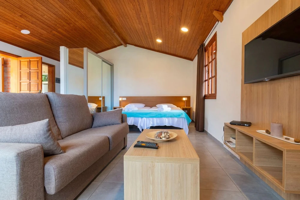 Casa de vacaciones con piscina compartida en Mogán II