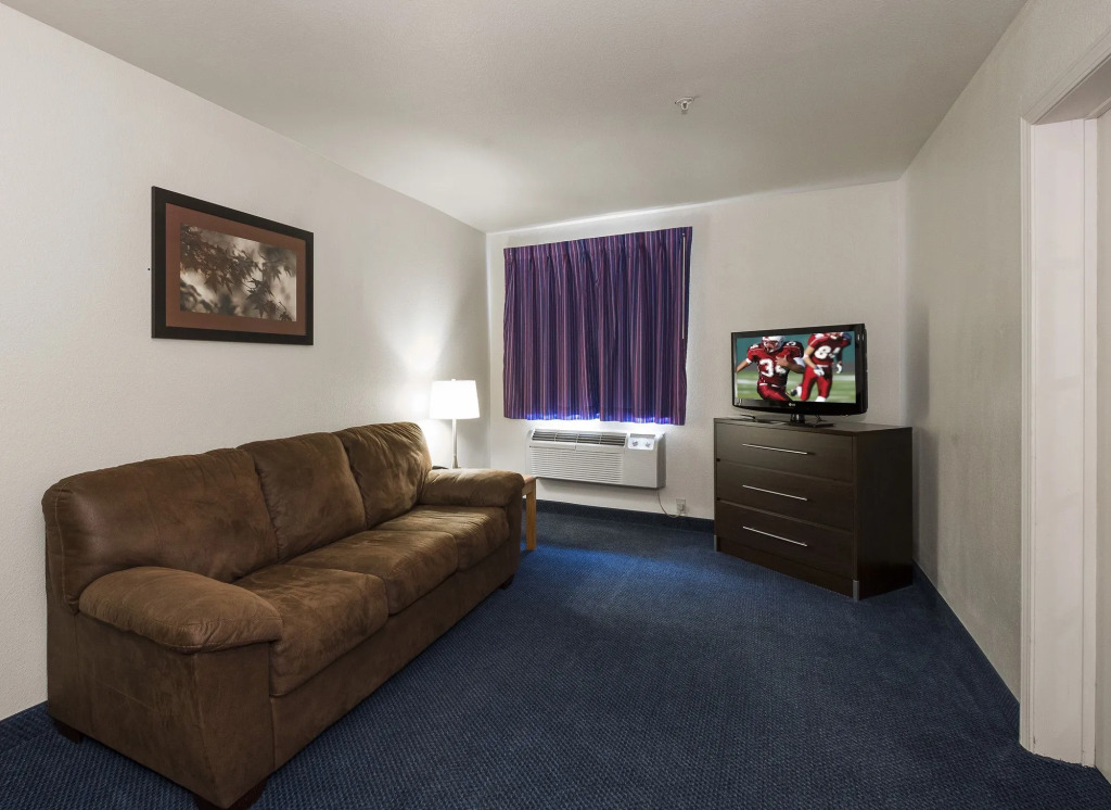 Spark by Hilton St Robert Fort Leonard Wood