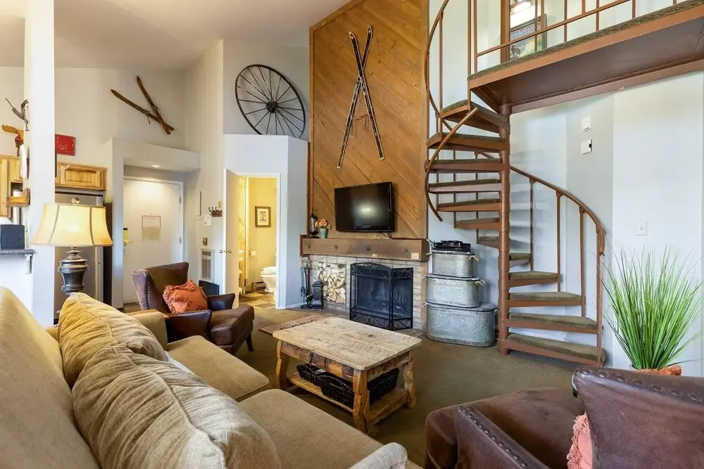 1219 Flying Dutchman 2 Bedroom Condo by Redawning