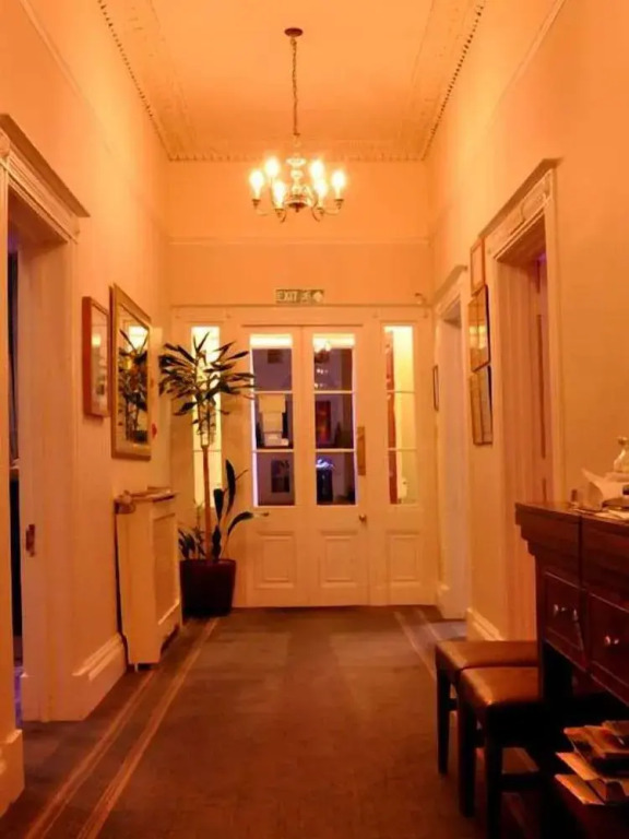 Eagle Lodge Rooms
