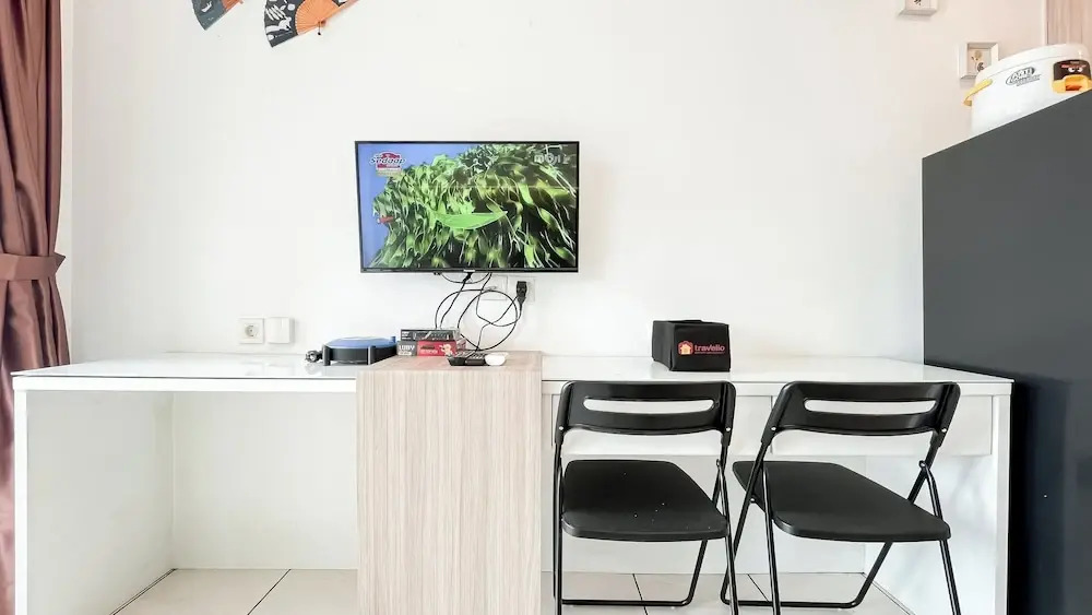 Modern Living Studio Room Apartment M-Town Residence