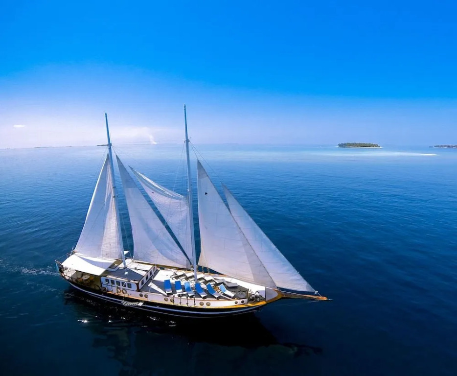 Dream Voyager Yacht