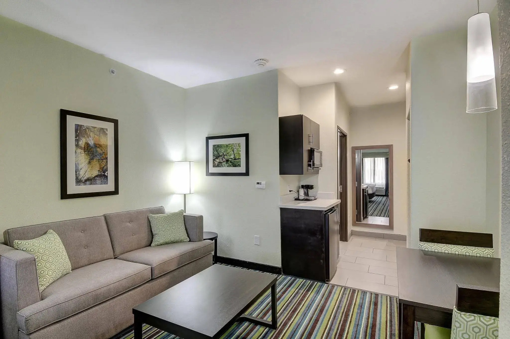 Holiday Inn Express & Suites Carrizo Springs by IHG