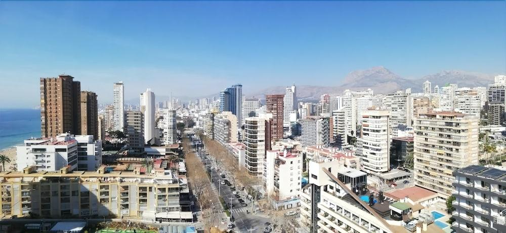 Torre Valencia Blueline