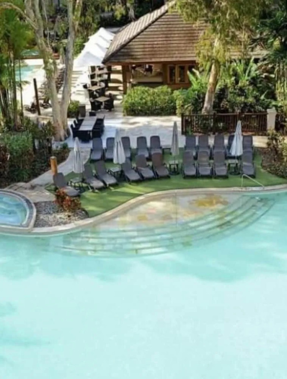 Temple 121 Palm Cove With Courtyard