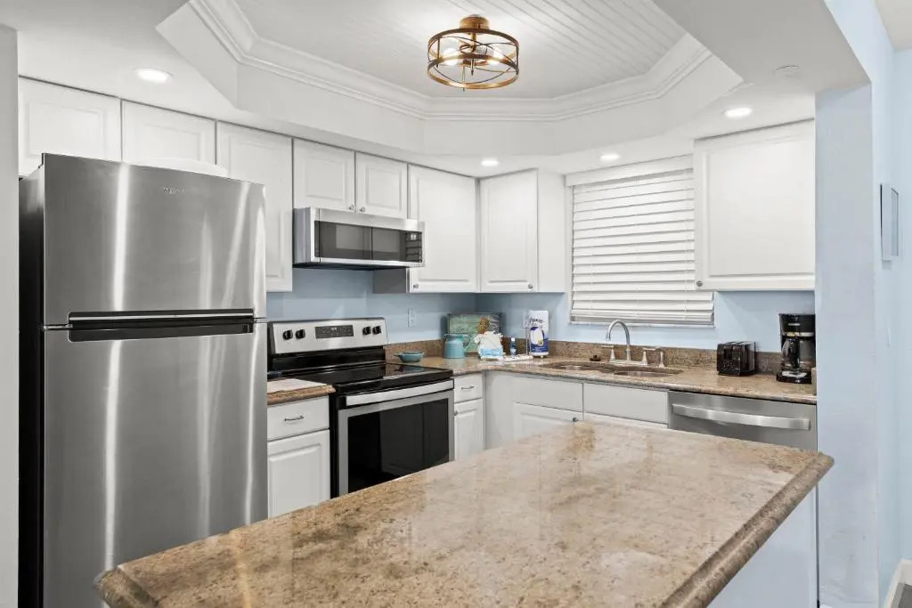 Estero Island Beach Villas 203, 2 BR, Gulf Front, Heated Pool, Sleeps 8