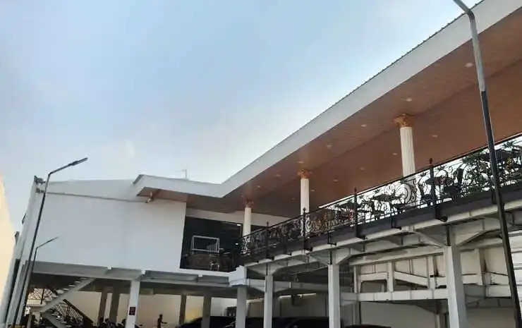 King Royal Hotel