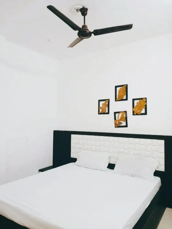 Homestay at Kashmiri Gate Metro & Old Delhi Railway Station