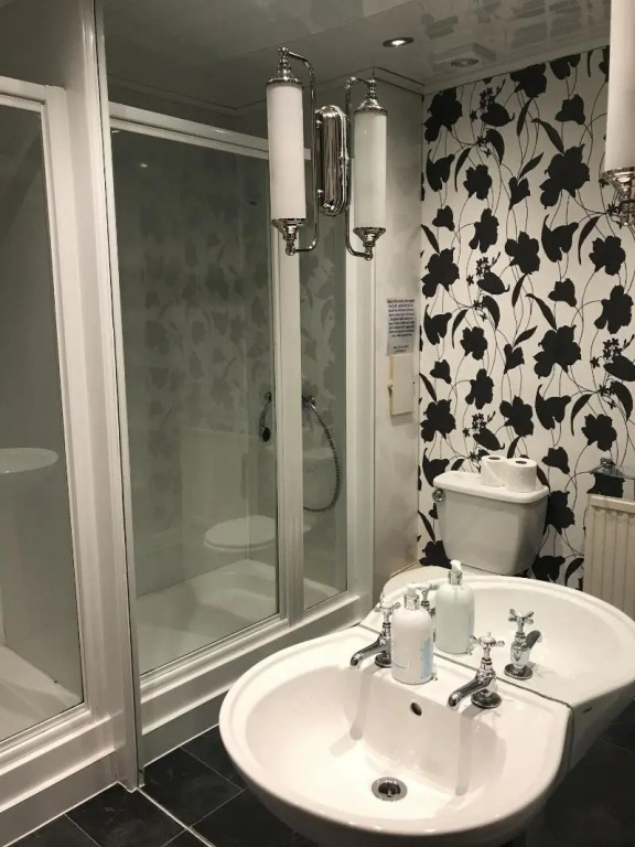 Alexander Guest House