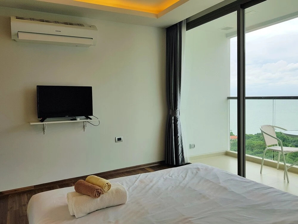 The Peak 1BR-1808 by Pattaya Holiday