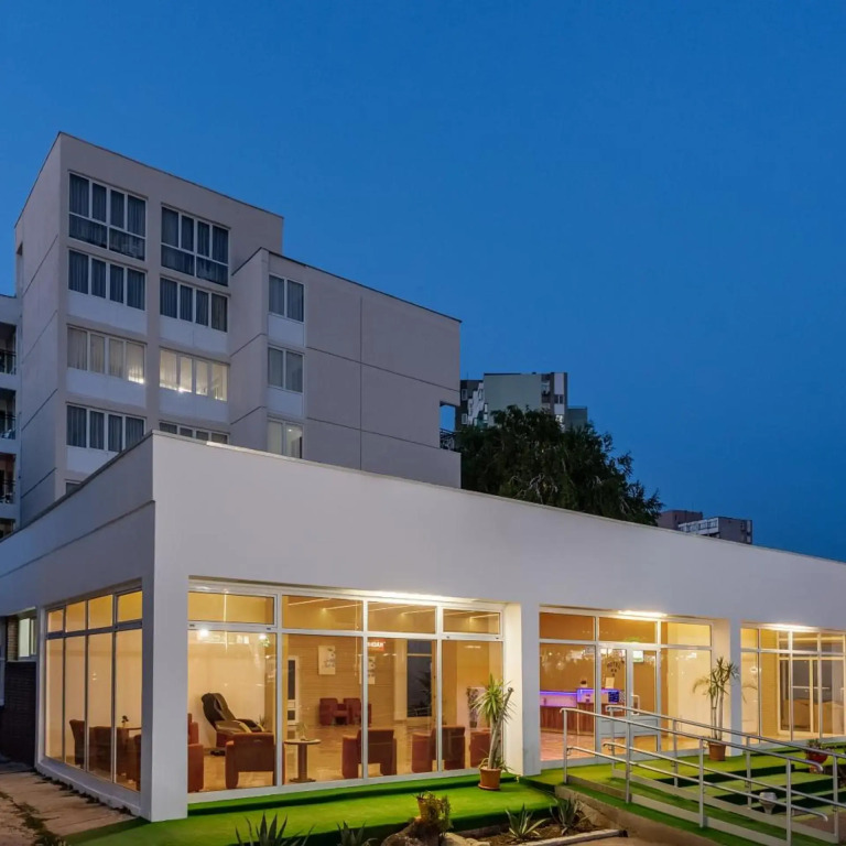Hotel Siret Saturn
