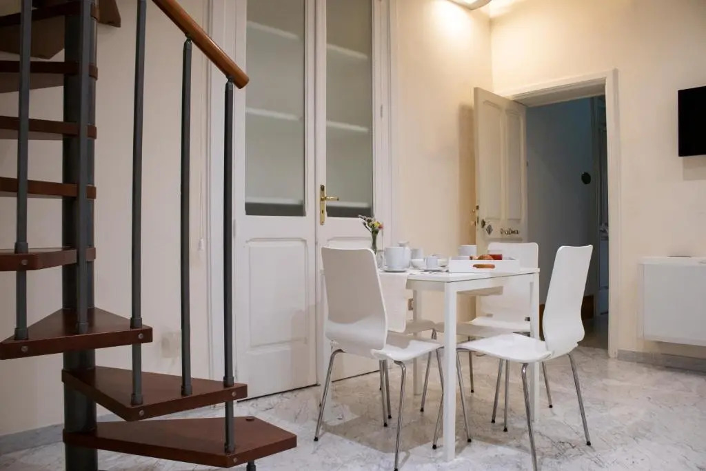 Apollo Suites
