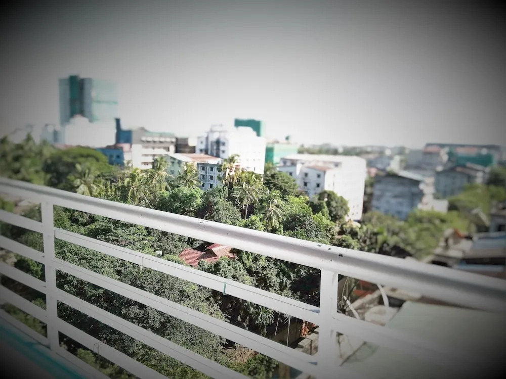 121 Hotel Yangon