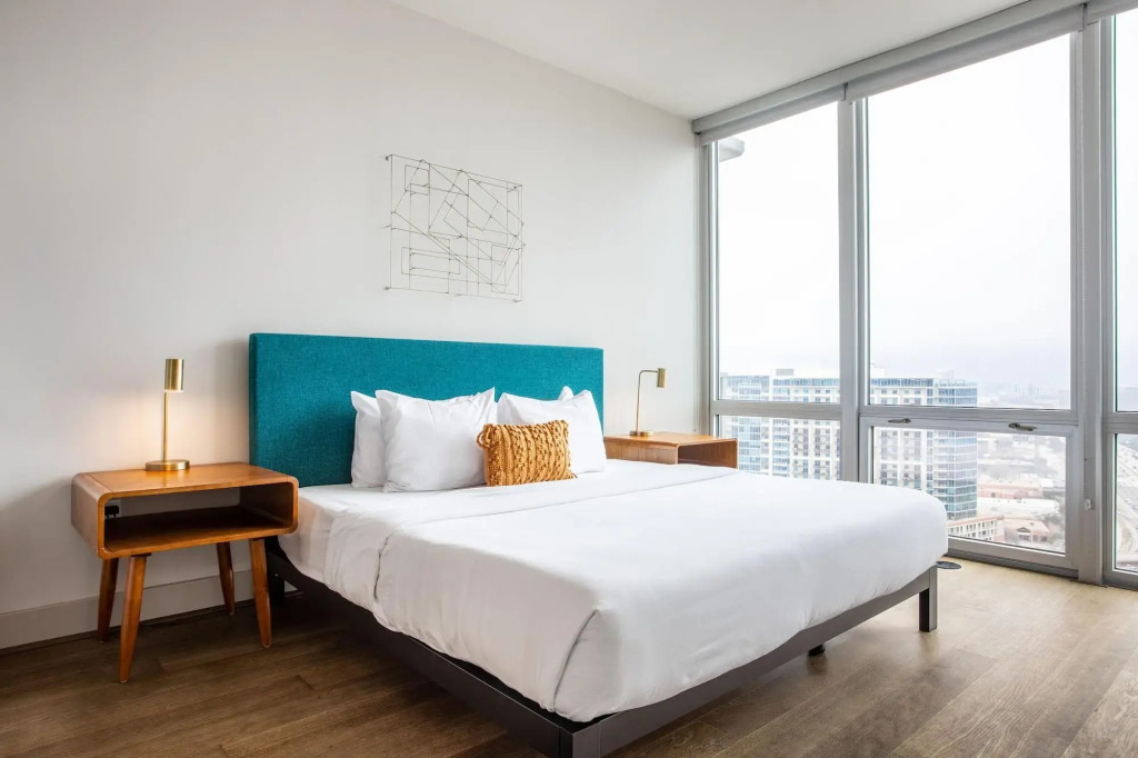 Mint House Dallas - Victory Park