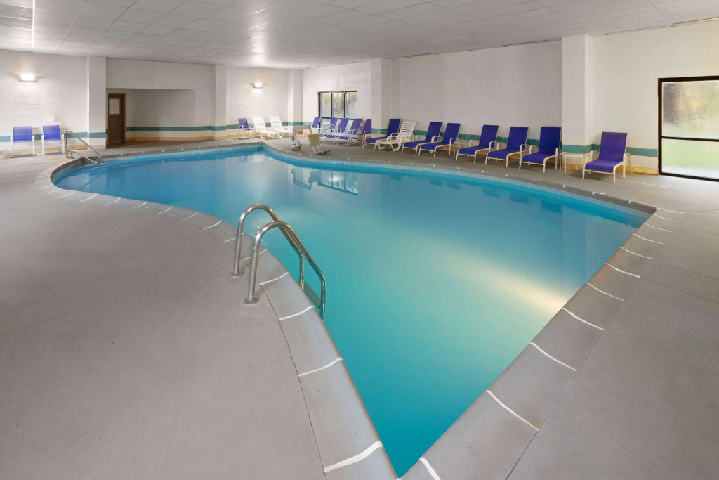 Days Inn & Suites by Wyndham Northwest Indianapolis