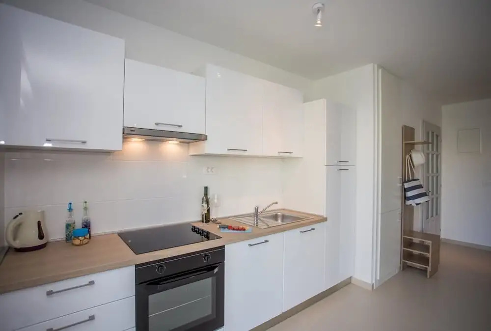 Enelani Apartments