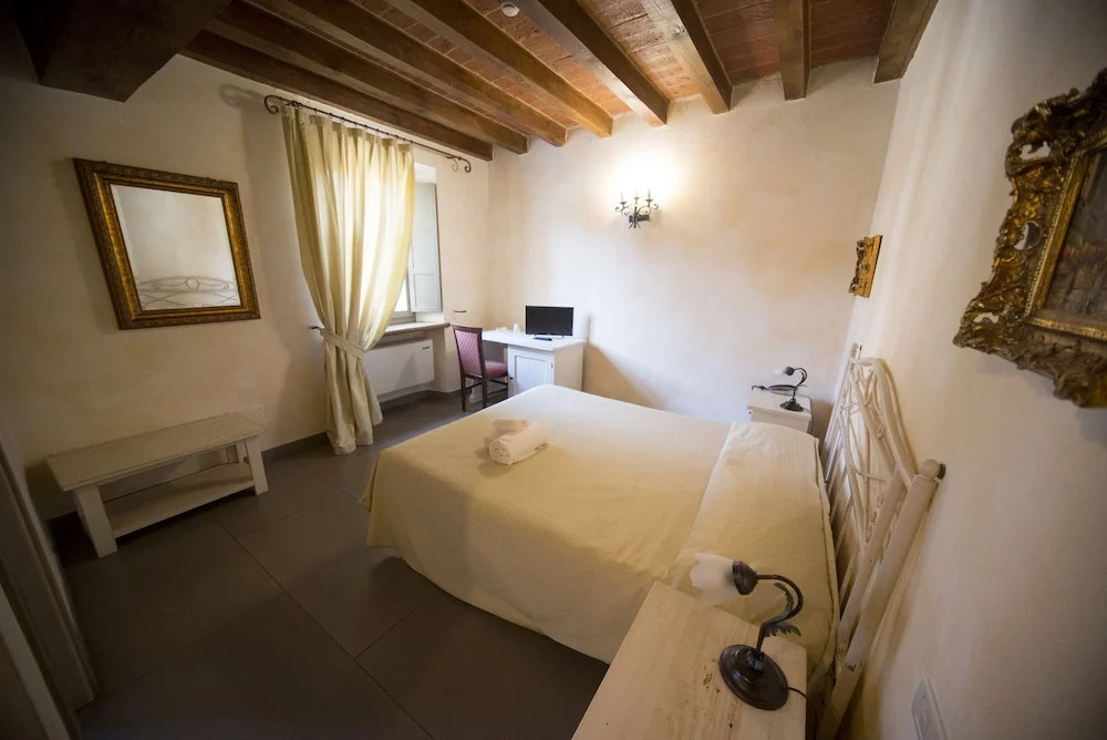 Hotel La Tavola Rotonda