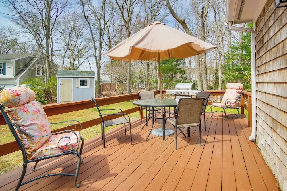 Golf & Unwind: Family Home 2 Mi to Covells Beach!