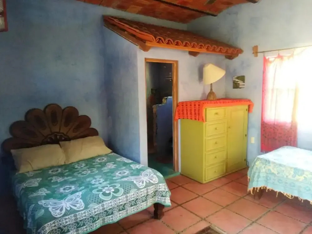 Bohemian Rustic 2-floor Suite, Walk to Plaza/beach